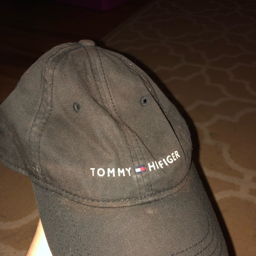black tommy hilfiger ball cap hat!